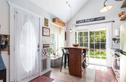Schuyler Falls Cottage | Storybook Cottage in the Champlain Islands: Comfort and Serenity w/Wi-fi & A/C