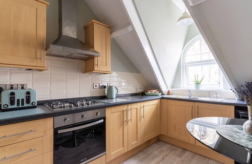 West Cliff Apartment | Stowaways Loft