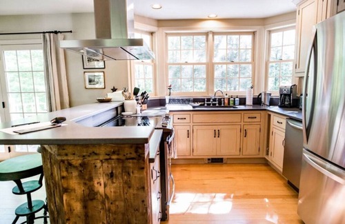 Stowe Hollow Apartment | Stowe-Away to this beautiful home in Stowe