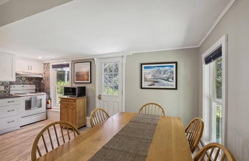 Moscow Apartment | Stowe Gallery Apartment: 1 br, a/c, great location!