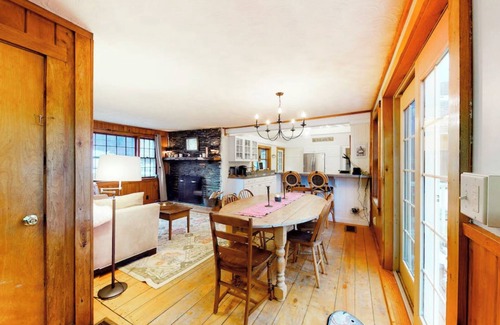 Stowe Hollow Other | STOWE HOLLOW FARMHOUSE 5 BEDROOM/FIREPLACE minutes to Stowe village & mountain