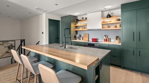 Stowe Area Apartment | Stowe Mt Resort Treehouse Ski in Ski Out Mt Views By Stowe Mountain Rentals