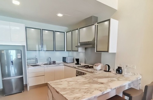 Seri Tanjung Pinang Apartment | Straits Quay Marina Suites Penang
