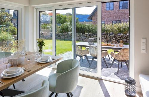 List House | Strand 48