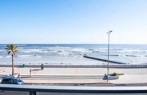 Strand Apartment | Strand Apartment only 30 meters from beach
