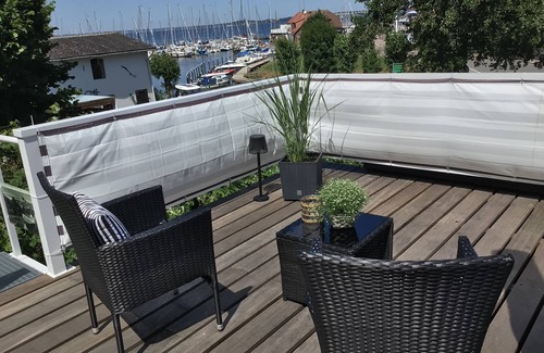 Langballigholz House | Strandhaus Fördeblick - terrace, fireplace, shower room, at the marina, parking space