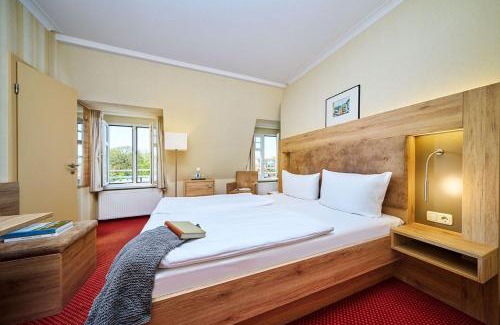 Zinnowitz Bed & Breakfast | Strandhotel garni Kormoran