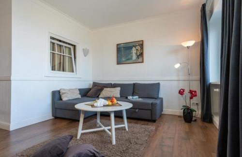 Heiligenhafen Apartment | Strandhotel-Heiligenhafen-Wohnung-120-Wellenreiter-Typ-II