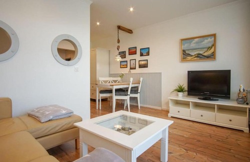 Heiligenhafen Apartment | Strandhotel-Heiligenhafen-Wohnung-208-Kajuete-Typ-III