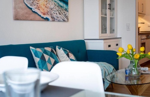 Heiligenhafen Apartment | Strandhotel-Heiligenhafen-Wohnung-101-Typ-IV-Wasserblick