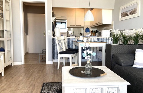 Dahme Apartment | Strandhotel - Superblick 60 - "superblick" auf die Ostsee. so nah Dran! Wellenrauschen Inklusive!