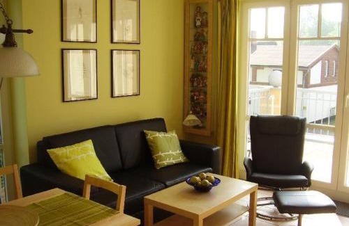 Alt Gaarz Apartment | Strandläufer Villa Rosita mit Garten