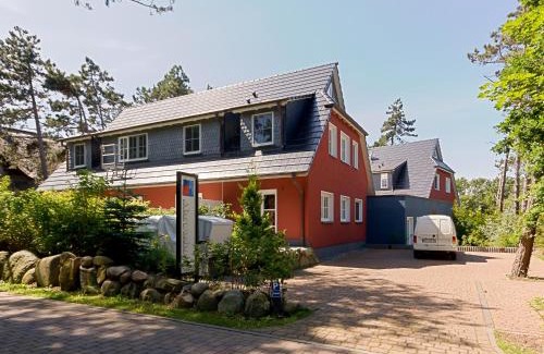 Ostseebad Ahrenshoop Apartment | Strandleben 02 - Dora Koch-Stetter