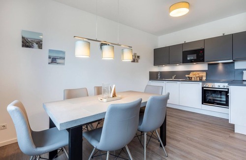 Boltenhagen Apartment | Strandnahes Familienapartment mit Toller, Sonniger Dachterrasse und Zwei Bädern - Aparthotel