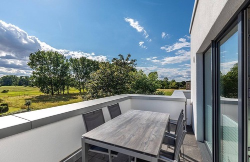 Boltenhagen Apartment | Strandnahes Familienapartment mit Toller, Sonniger Dachterrasse und Zwei Bädern - Aparthotel