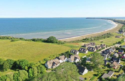 Lobbe Apartment | strandnah mit Balkon, gratis Nutzung vom AHOI Erlebnisbad und Sauna in Sellin - Strandhaus Mönchgut FeWo13