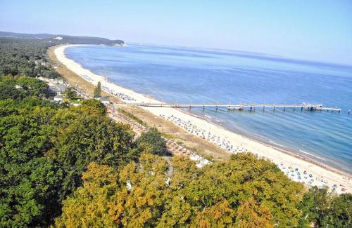 Gohren Apartment | strandnah, mit Balkon und AHOI Erlebnisbad in Sellin gratis - Villa Strandmuschel FeWo 08