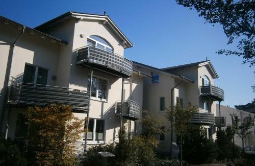 Binz Apartment | strandnahe FeWo mit Schwimmbad im Haus, a cappella 63, Binz