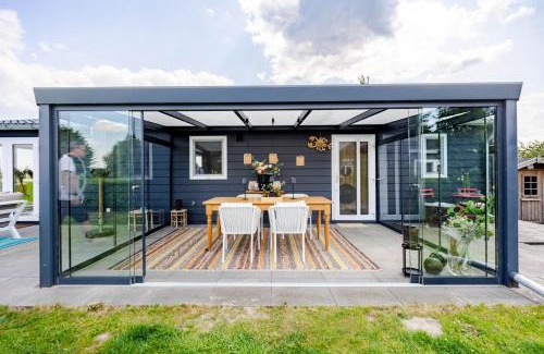 Lathum House | Strandperle Lathum Ferienhaus in Premium Lage am See für Urlaub und Workation mit Hundestrand