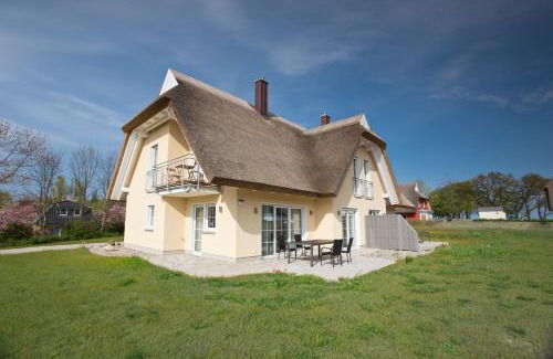 Lobbe Villa | Strandvilla "Babette" - BALO A, direkt am Meer, mit Sauna