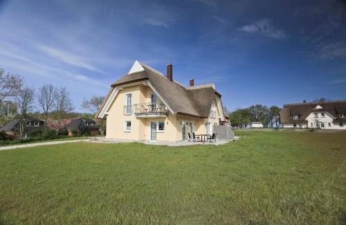 Lobbe Villa | Strandvilla "Babette" - BALO A, direkt am Meer, mit Sauna