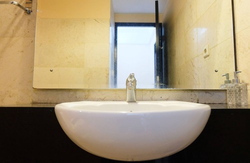 Braga Apartment | Strategic And Comfy 1Br At Braga City Walk Apartment