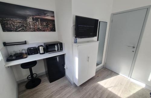 Bow House | Stratford Prime Rooms
