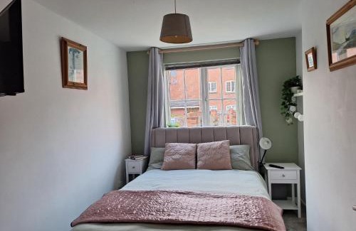Shottery Apartment | Stratford-upon-Avon 1-Bed Sleeps 4 Pets Allowed