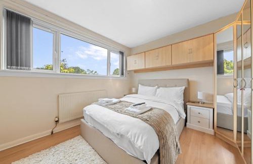 Barnton House | Strathalmond 4 Bedroom House - Edinburgh