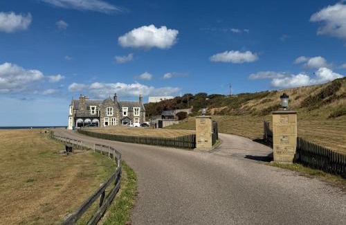 Buckie House | Strathlene House Retreat - 5 bed deluxe Business or Holiday Accommodation