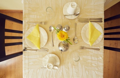 Hedge End Bed & Breakfast | Strawberry Cottage B&B