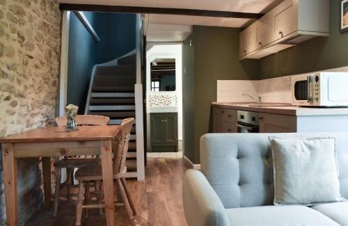 Combe Martin House | Strawberry Cottage