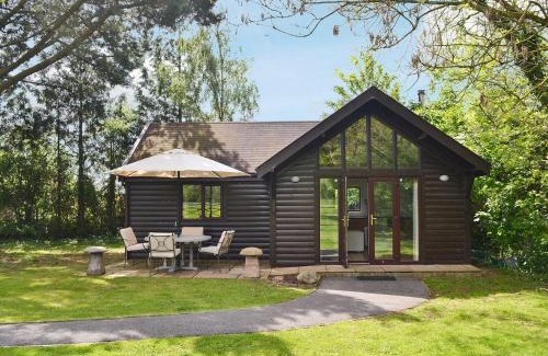Cheddar House | Strawberry Lodge