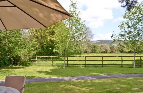 Cheddar House | Strawberry Lodge