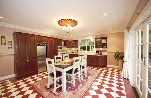 Leura Cottage | Strawberry Patch
