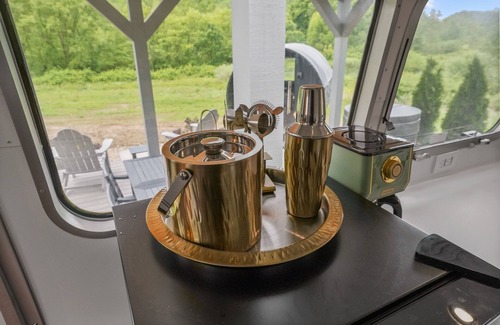 Rockbridge House | Streams and Dreams at Laurel Run Luxury Airstream Glamping The Royale Unit 3