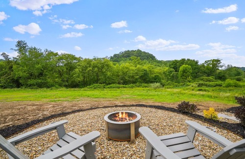 Rockbridge House | Streams and Dreams at Laurel Run Luxury Airstream Glamping The Royale Unit 3
