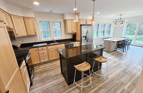 Stowe Hollow House | Streamside Hollow - Stowe Retreat in the Woods