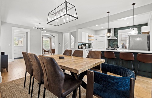 Hanover Place House | Streetcar Central - Hyde Park Home in the Heart of Kansas City