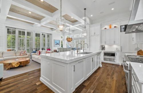 Watercolor House | "Stress Free" - Golf Cart - Pool - Exquisite, 6 bedroom, new construction home - WaterColor home