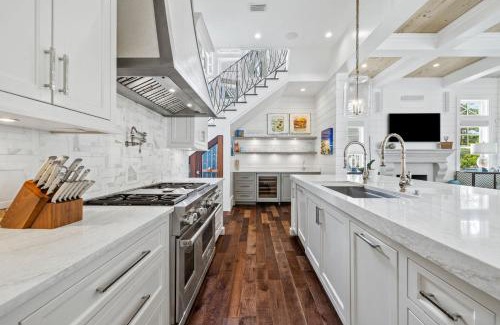 Watercolor House | "Stress Free" - Golf Cart - Pool - Exquisite, 6 bedroom, new construction home - WaterColor home