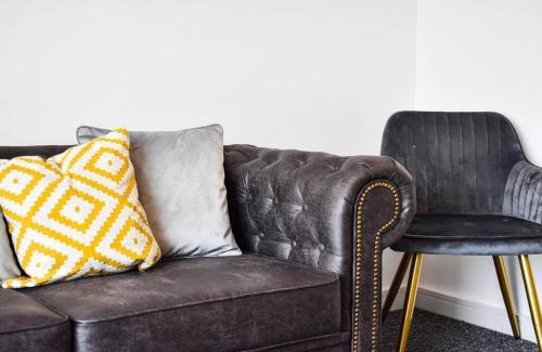 Bolton Apartment | Striking Bolton Gem!