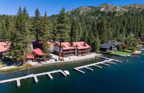 Tahoe City House | Striking Queen Deluxe Studio w/Kitchenette #114 at Donner Lake Village