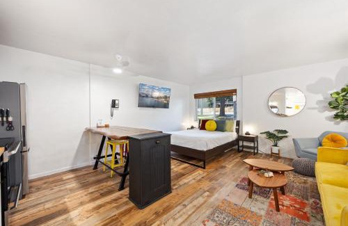 Tahoe City House | Striking Queen Deluxe Studio w/Kitchenette #114 at Donner Lake Village