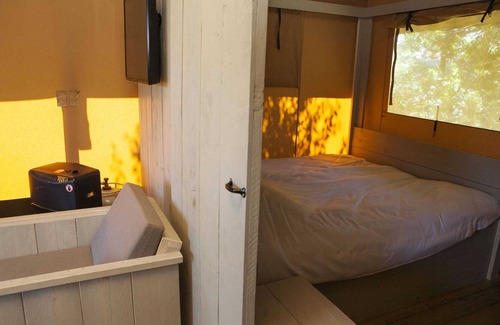 Voorthuizen Other | Striking Tent Lodge with Porch near Veluwe