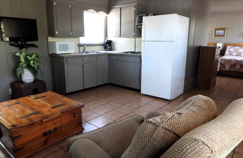 Royal Cabin | Striper Cabinn