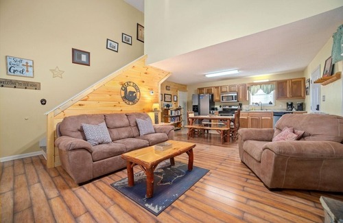 Chalet Village North Cabin | Strollin' Bear 3 Bedroom Home by RedAwning