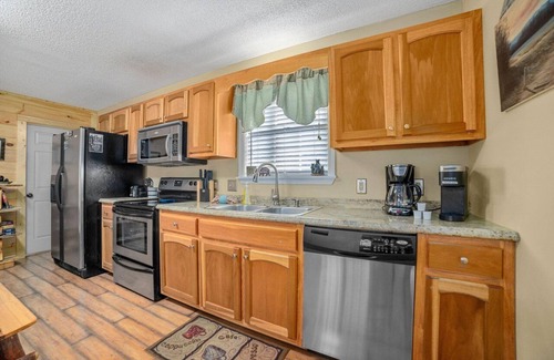 Chalet Village North House | Strollin' Bear