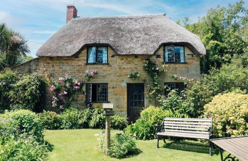 Bridport House | Strongate Cottage Rural Retreat - near Bridport & Jurassic Coastline