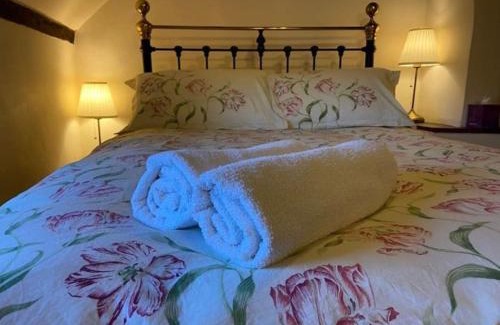 Bridport House | Strongate Cottage Rural Retreat - near Bridport & Jurassic Coastline